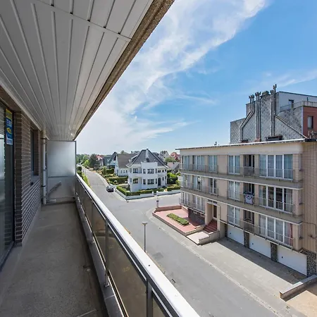 Near Belgian Coast With Sea View, Cleaning Included Διαμέρισμα *