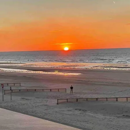 아파트 Near Belgian Coast With Sea View, Cleaning Included *